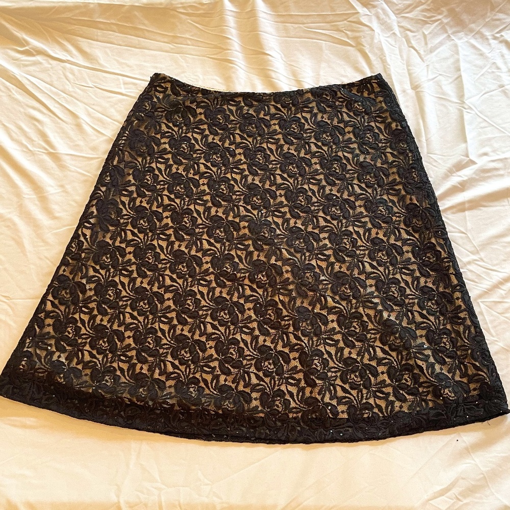 Mix By Tahari Nude Lace Skirt